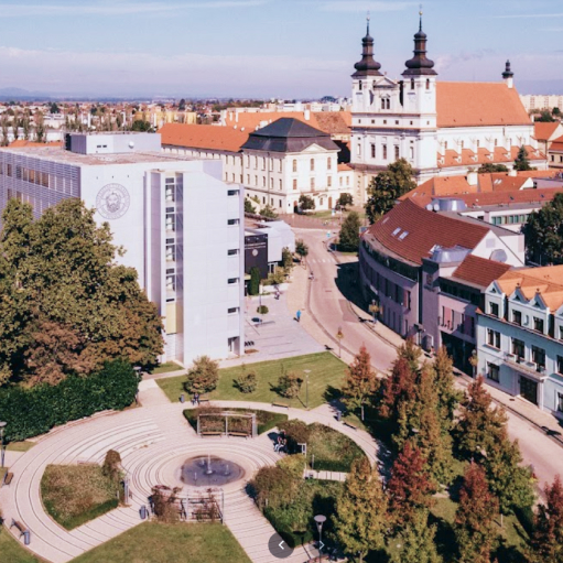Трнавский университет в Трнаве фото